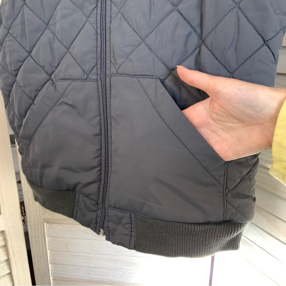 Children’s Place Boys Quilted Gray and Yellow Zip Up Puffer Vest Jacket - Picture 7 of 9